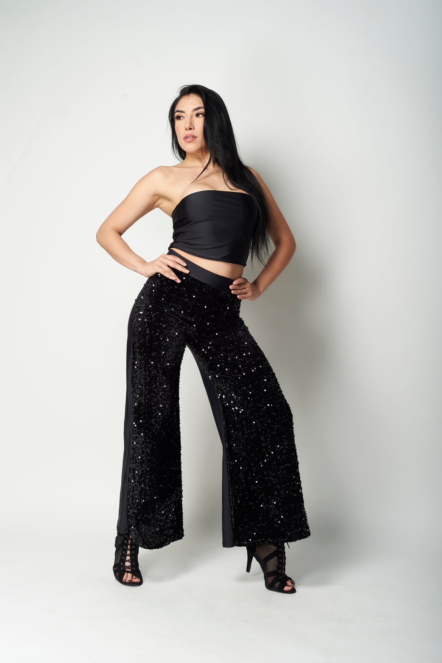 PANTALÓN FLARE DE LENTEJUELAS